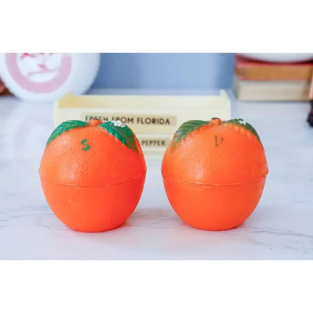 VTG Florida Orange in Crate Salt Pepper Shakers MCM Retro Cottagecore Farmhouse